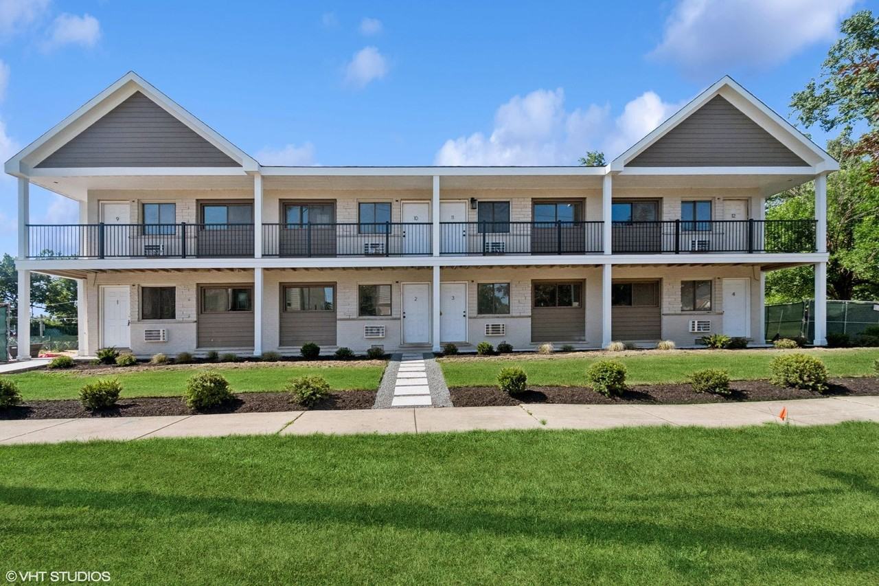 Oak Forest K Apartments - Photo 3 of 10