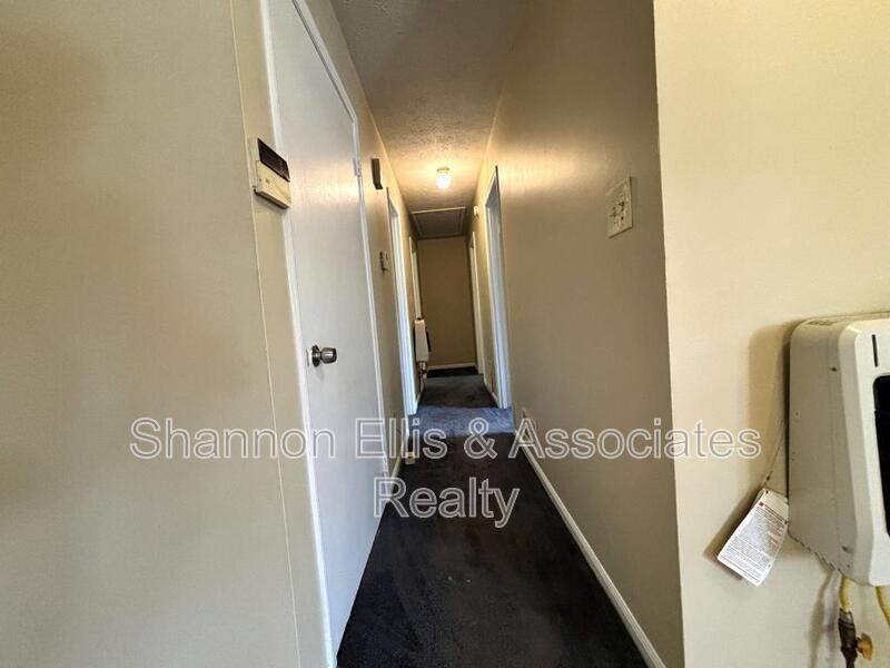 405 Elder Rd - Photo 5 of 28