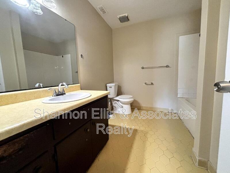 405 Elder Rd - Photo 6 of 28