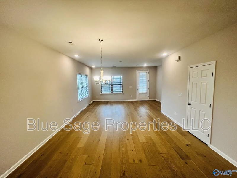 16423 Demi Dr - Photo 4 of 23