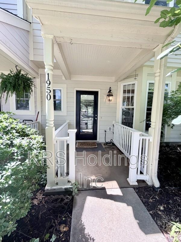 1950 Tudor Ct