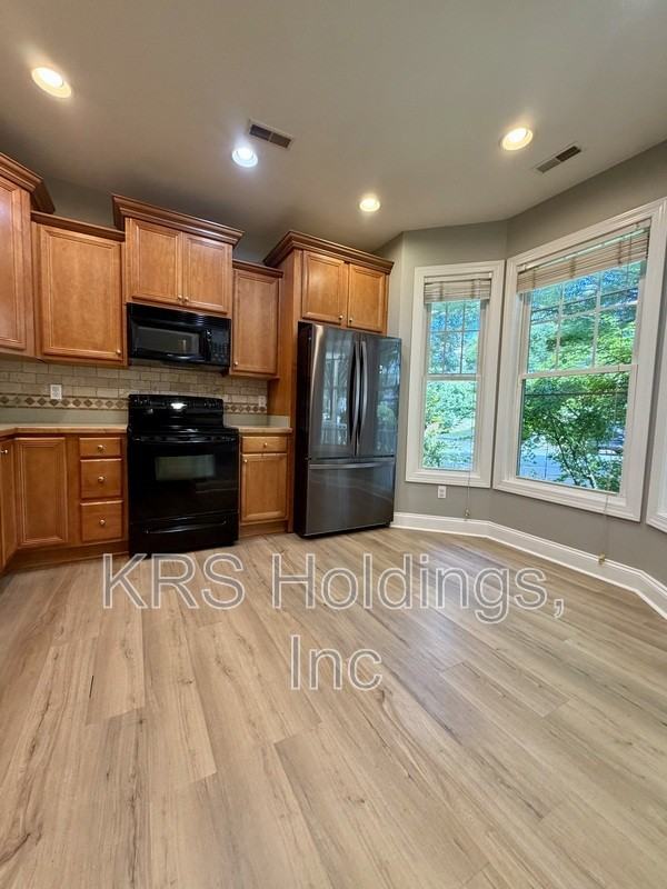 1950 Tudor Ct - Photo 2 of 14