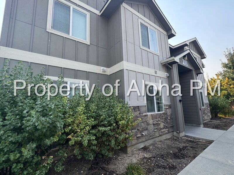 10639 W Wasdale Dr #102 - Photo 3 of 12