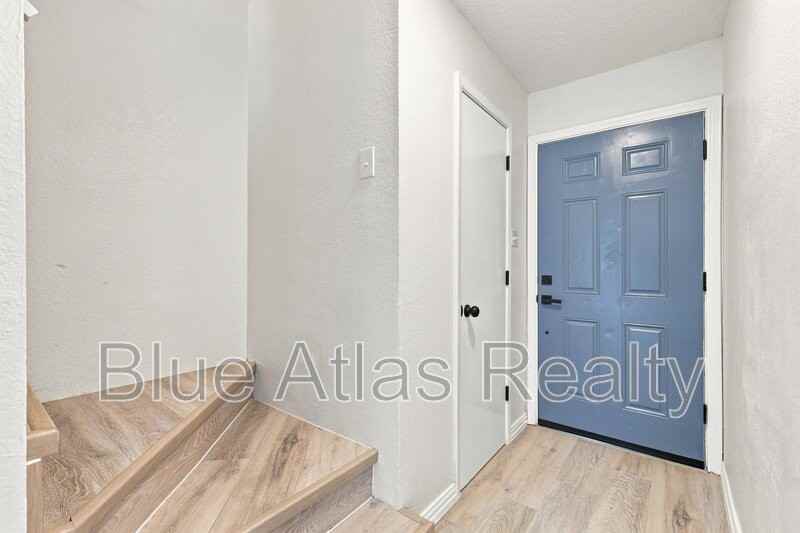 8108 Foxfire Ln #D - Photo 4 of 19