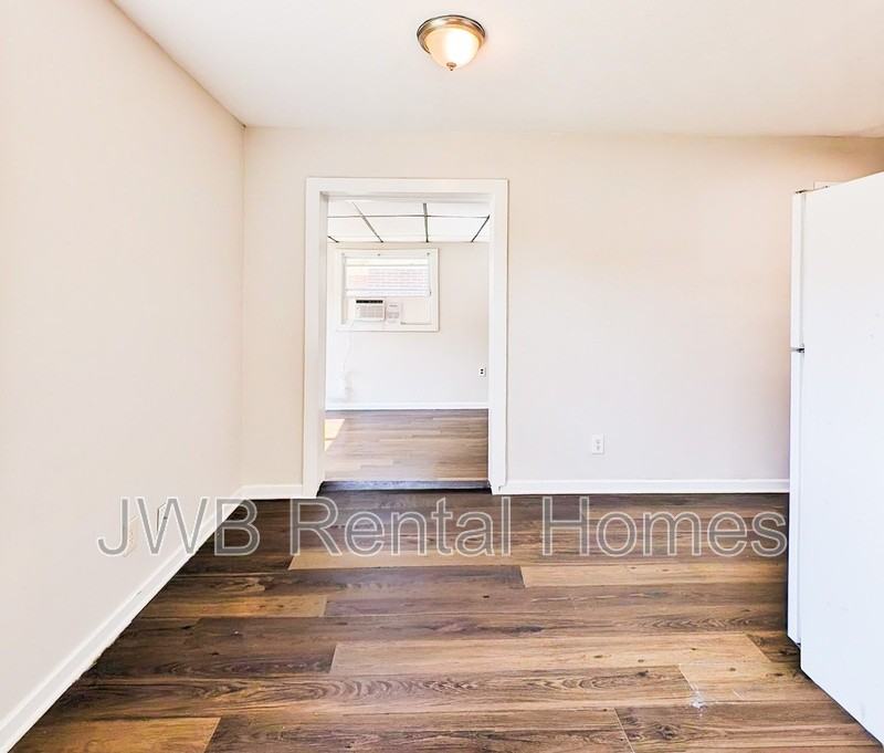 3330 Marlo St - Photo 4 of 12