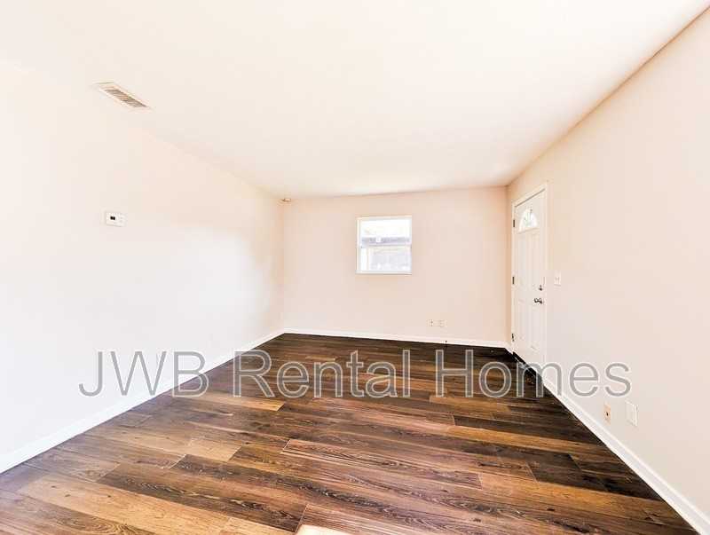 3330 Marlo St - Photo 6 of 12