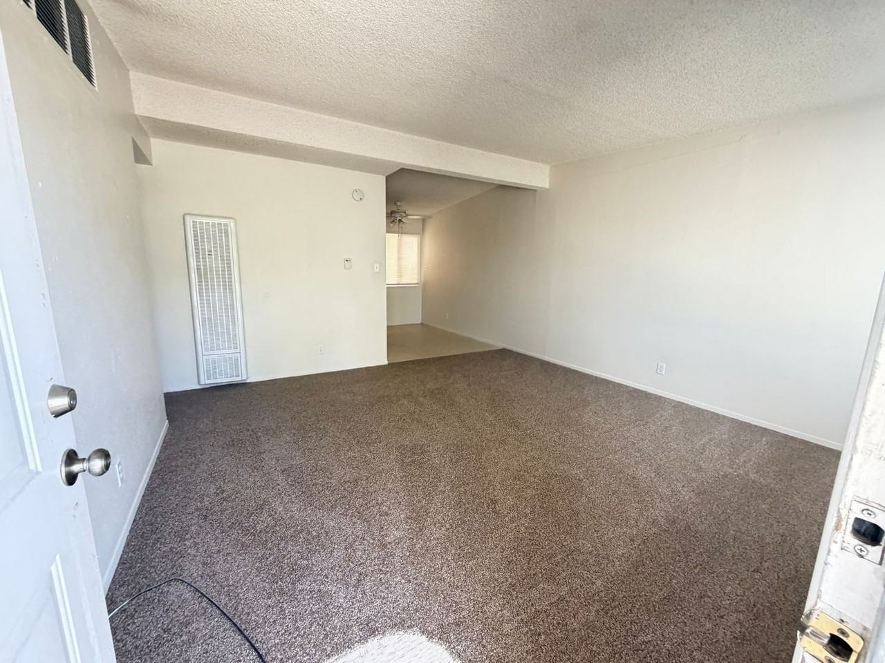 246 Kasmir St - Photo 2 of 10
