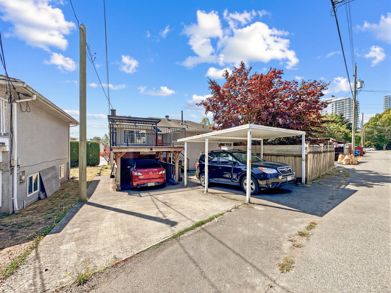 261 SW Marine Drive - Photo 2 of 19