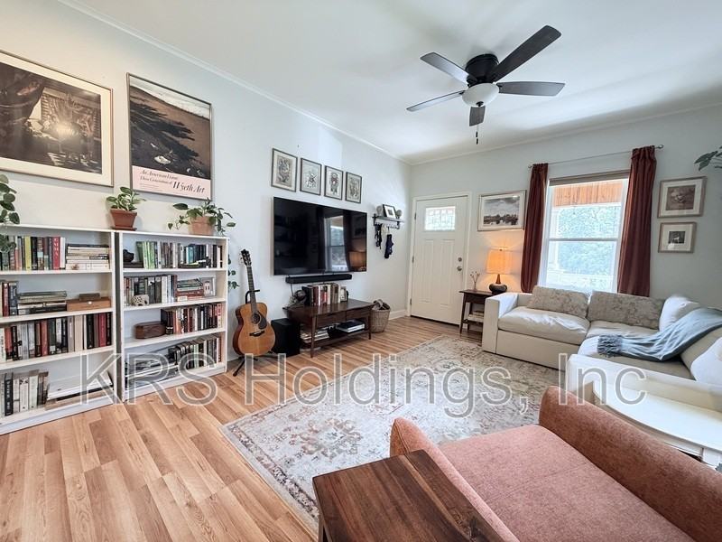 209 Moline St - Photo 5 of 22