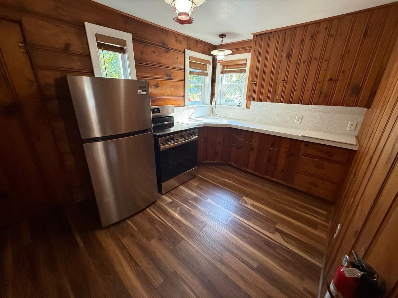 379 Nw Riverside Blvd - Photo 3 of 15