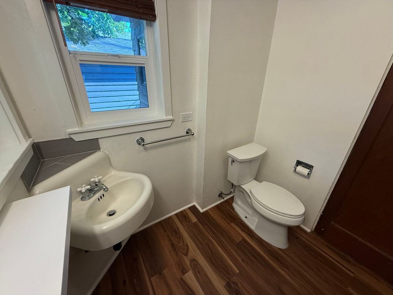 379 Nw Riverside Blvd - Photo 5 of 15