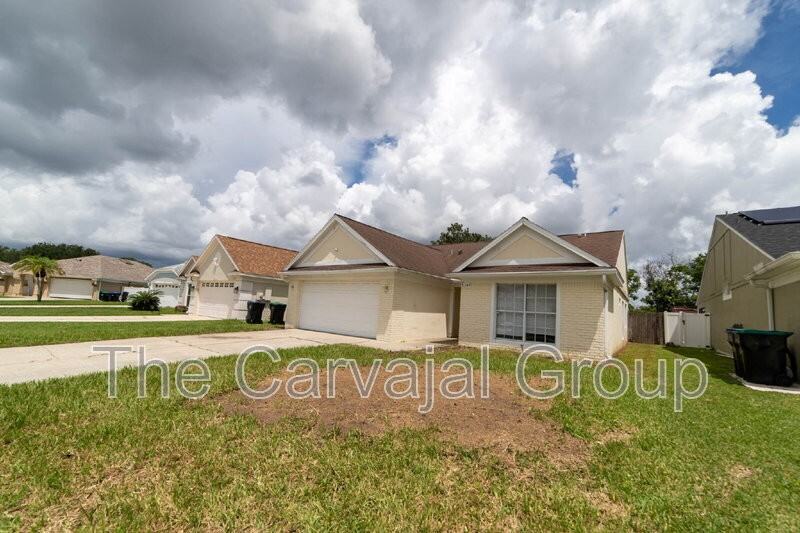 8345 Fort Thomas Way - Photo 4 of 31