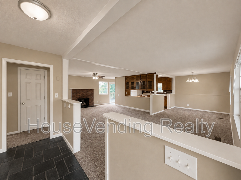 6204 Trailhead Cir - Photo 2 of 21
