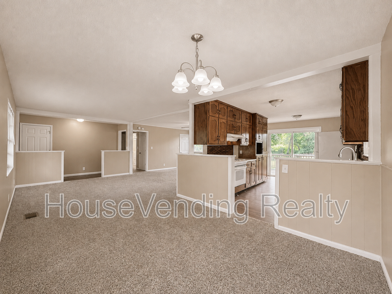 6204 Trailhead Cir - Photo 3 of 21