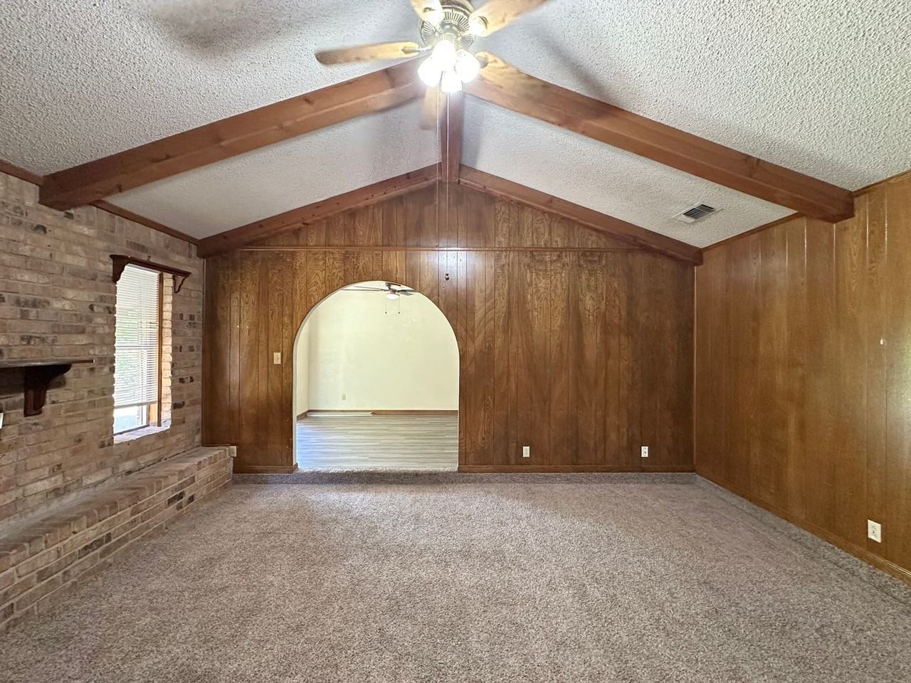 2408 Lake Rd - Photo 4 of 36