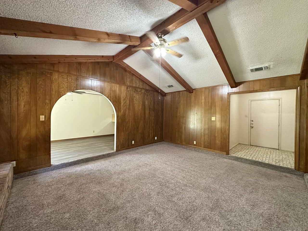2408 Lake Rd - Photo 5 of 36