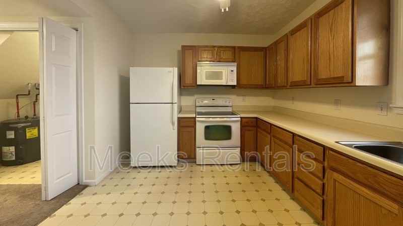 359 Tacketts Branch Rd #3 - Photo 6 of 14