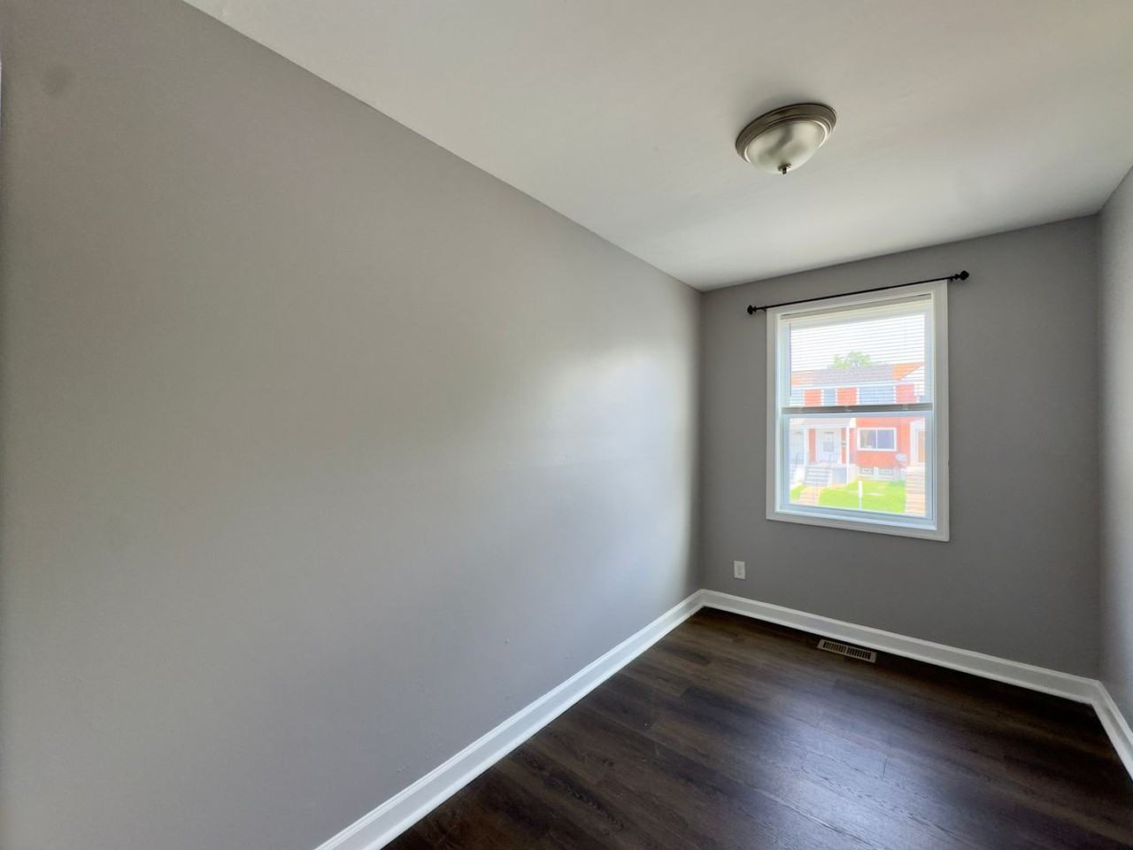 7441 Berkshire Rd - Photo 7 of 22