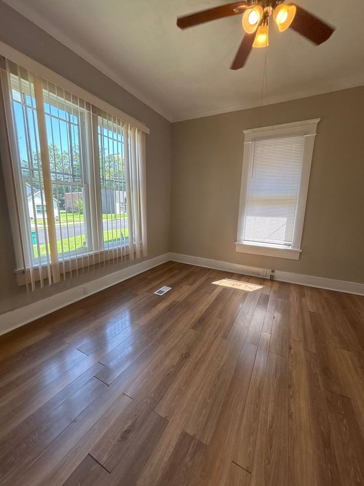 312 W King St - Photo 6 of 6