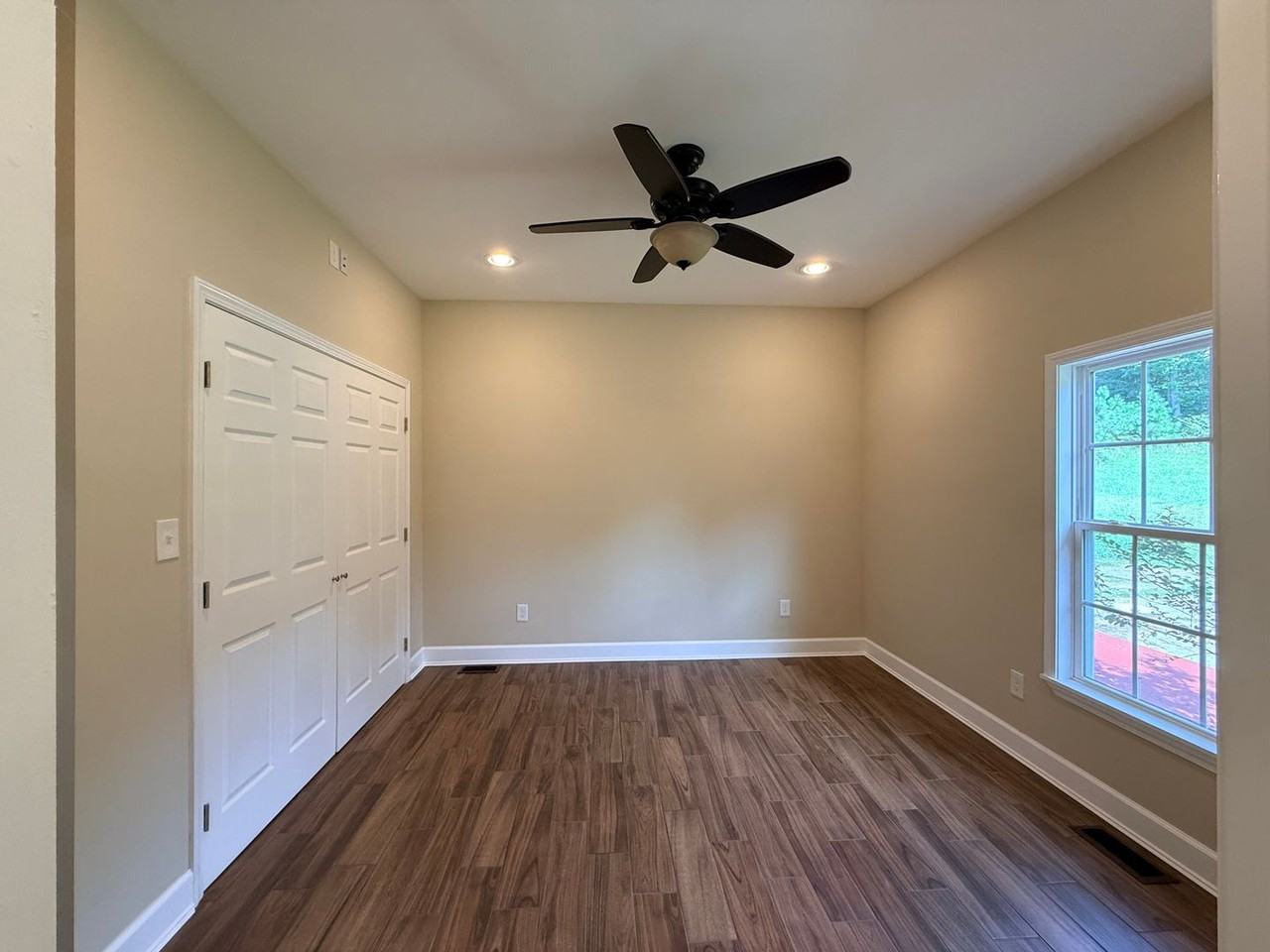 169 Gaines Rd Ne - Photo 6 of 9