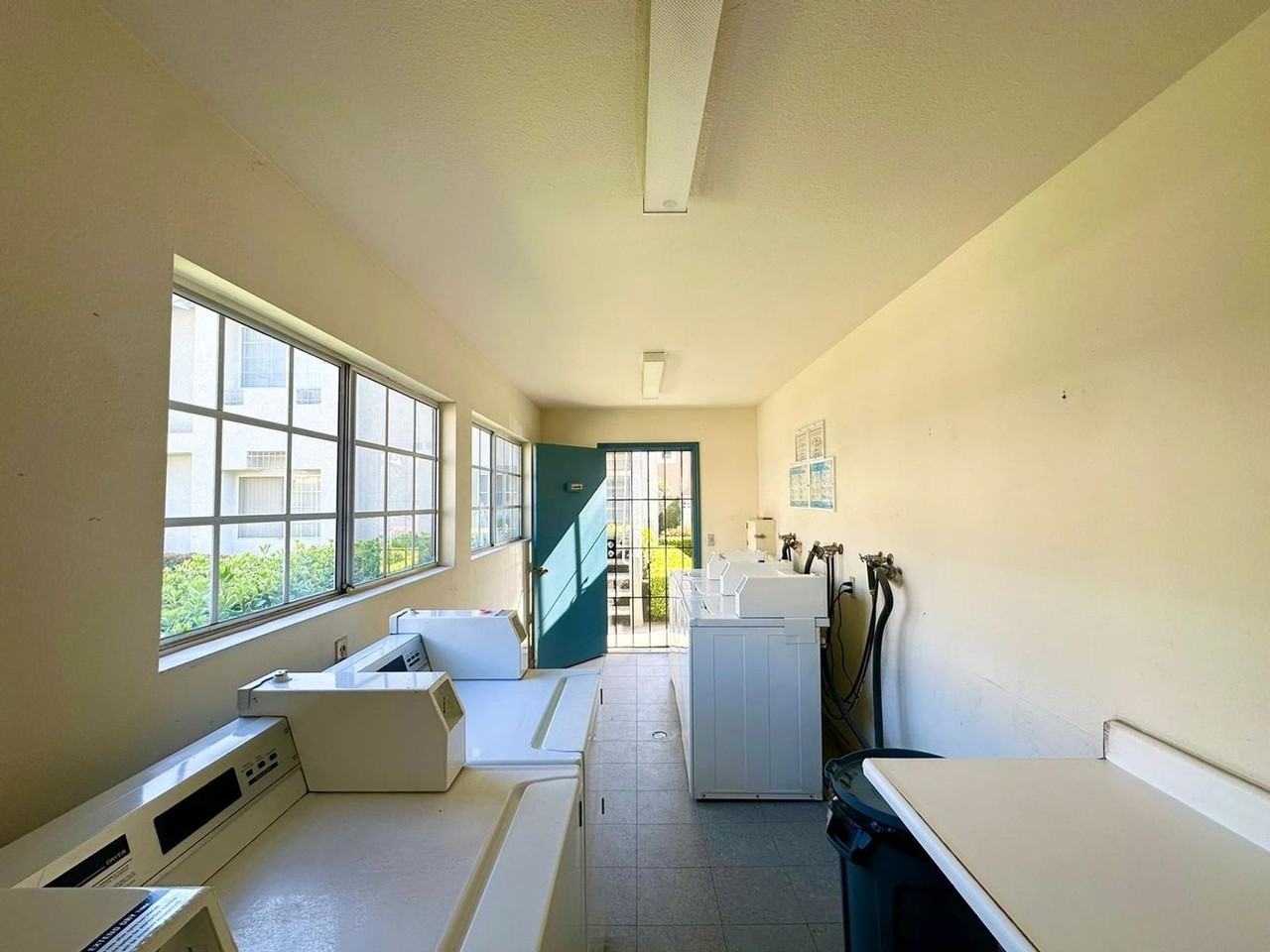Nelson Apartments (Silver Tree Terrace) - Photo 7 of 21