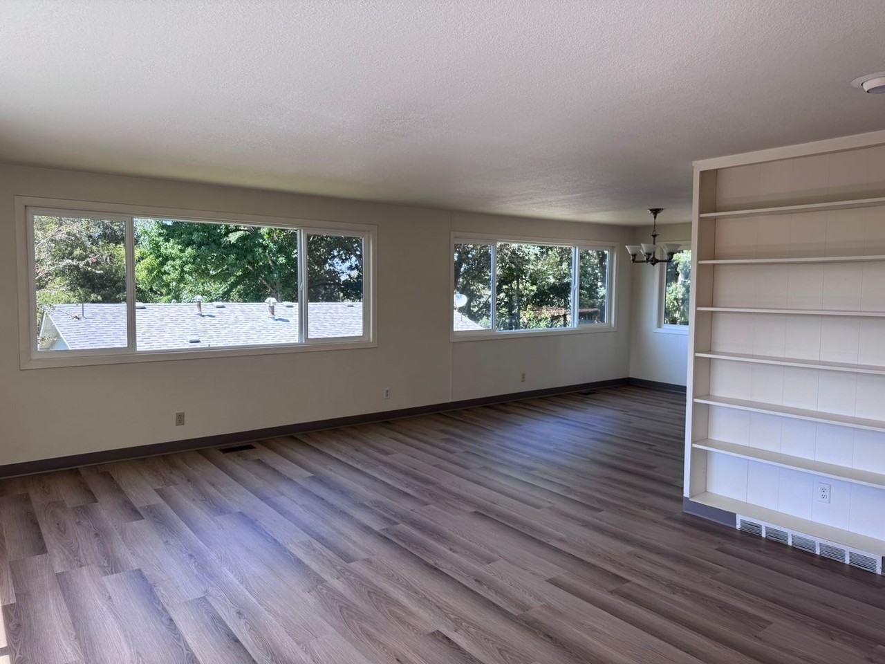 1415 E 31st Ave - Photo 4 of 31