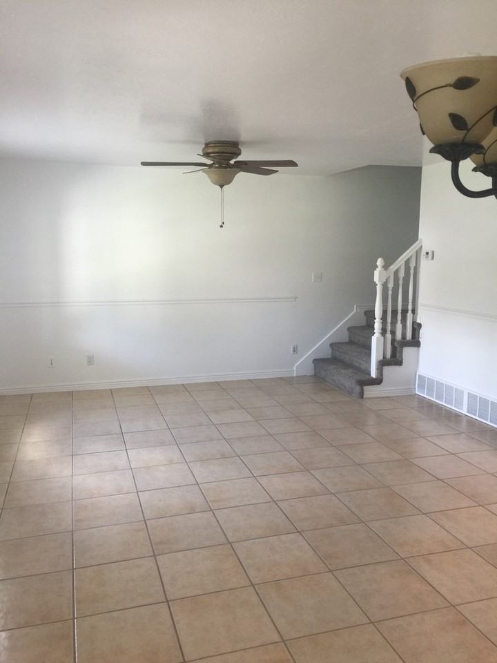 1465 S Red Maple Ct - Photo 2 of 16