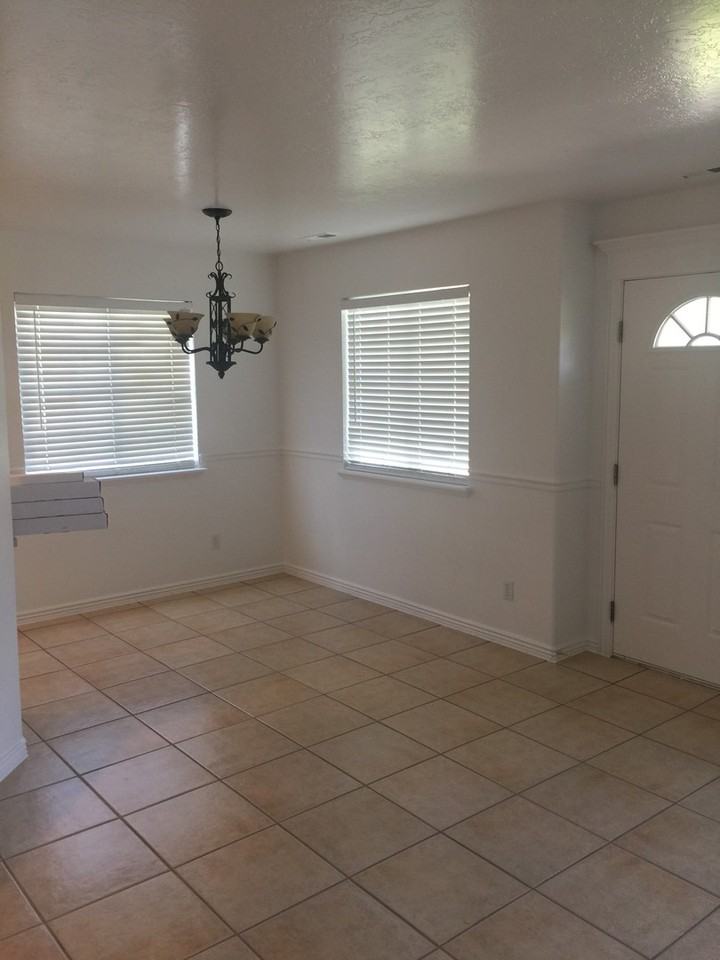 1465 S Red Maple Ct - Photo 3 of 16