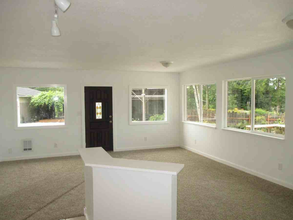 3918 Rosedale St - Photo 4 of 16
