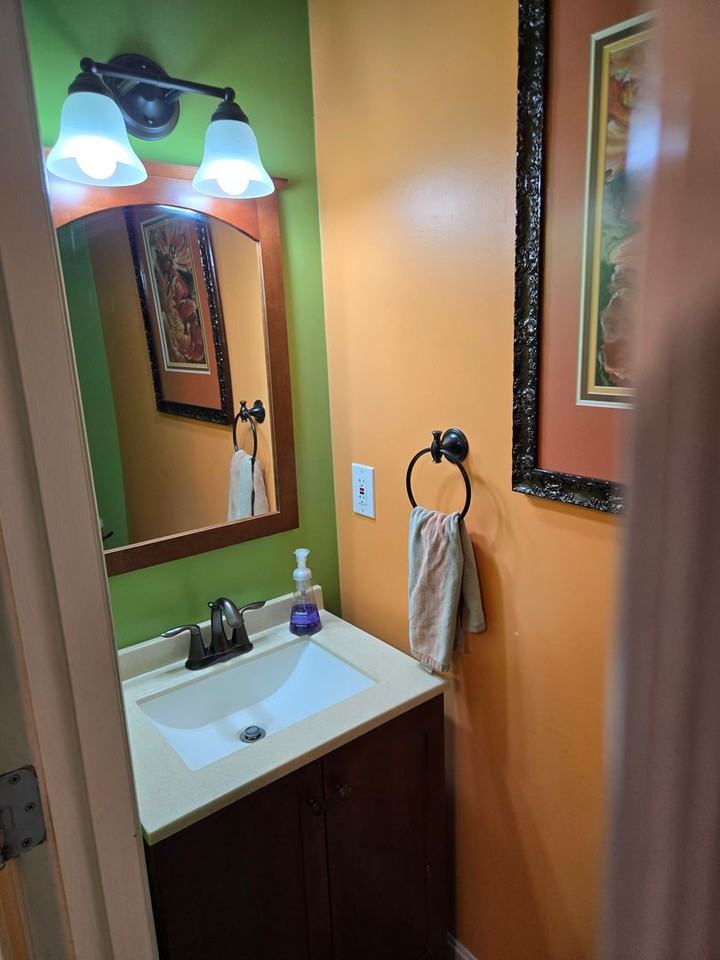 2317 Lawnwood Ct - Photo 5 of 13