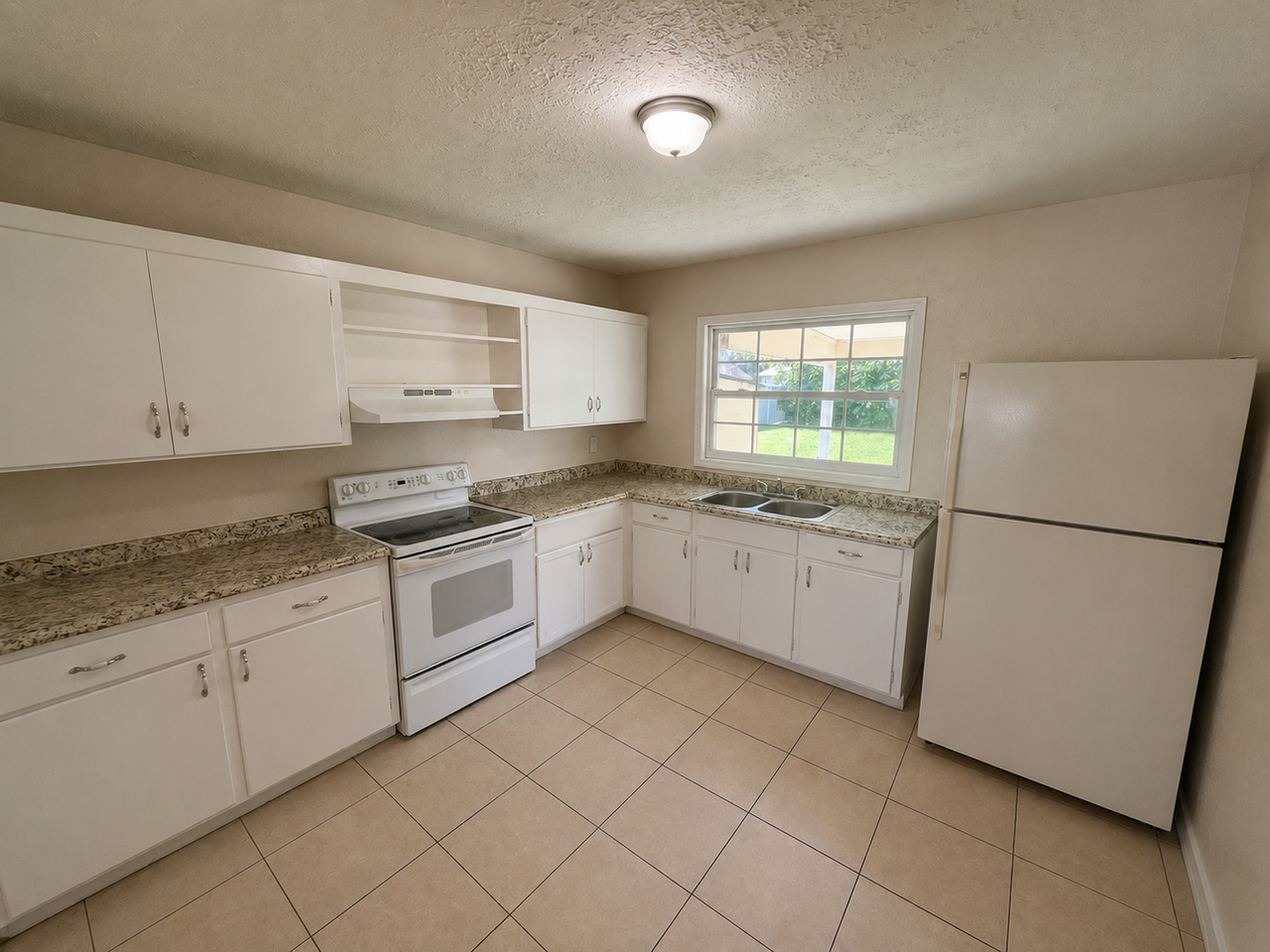 37312 Lock St - Photo 5 of 10