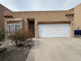 featured image of 2605 Sarita Ave Nw