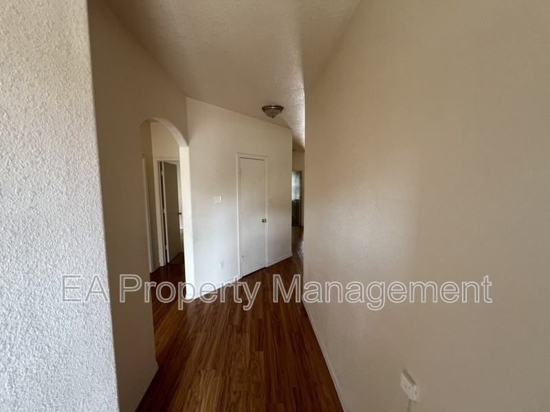 2605 Sarita Ave Nw - Photo 2 of 17