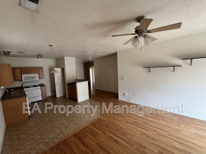 2605 Sarita Ave Nw - Photo 4 of 17
