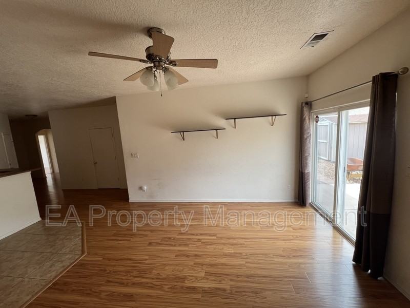 2605 Sarita Ave Nw - Photo 5 of 17