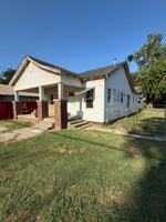 featured image of 411 S Johnston St
