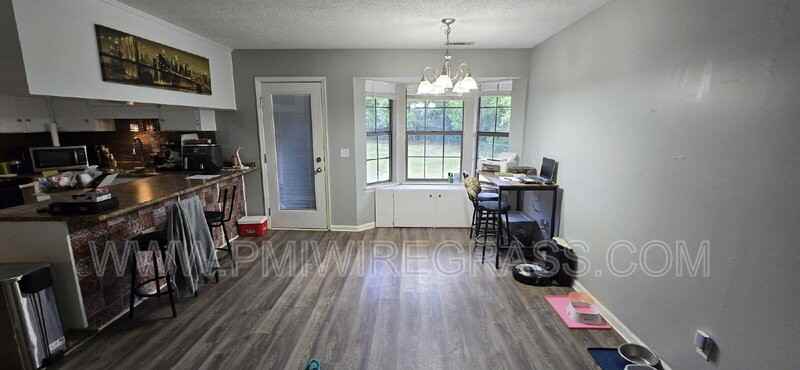 115 Blossom Dr - Photo 6 of 17