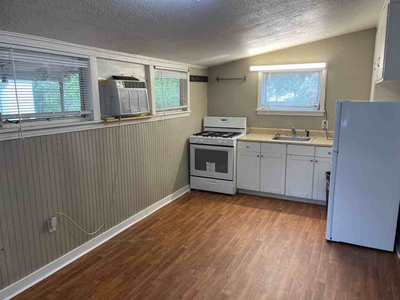 E 8th Ave - Photo 6 of 8