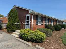 featured image of 623 Moran Ave