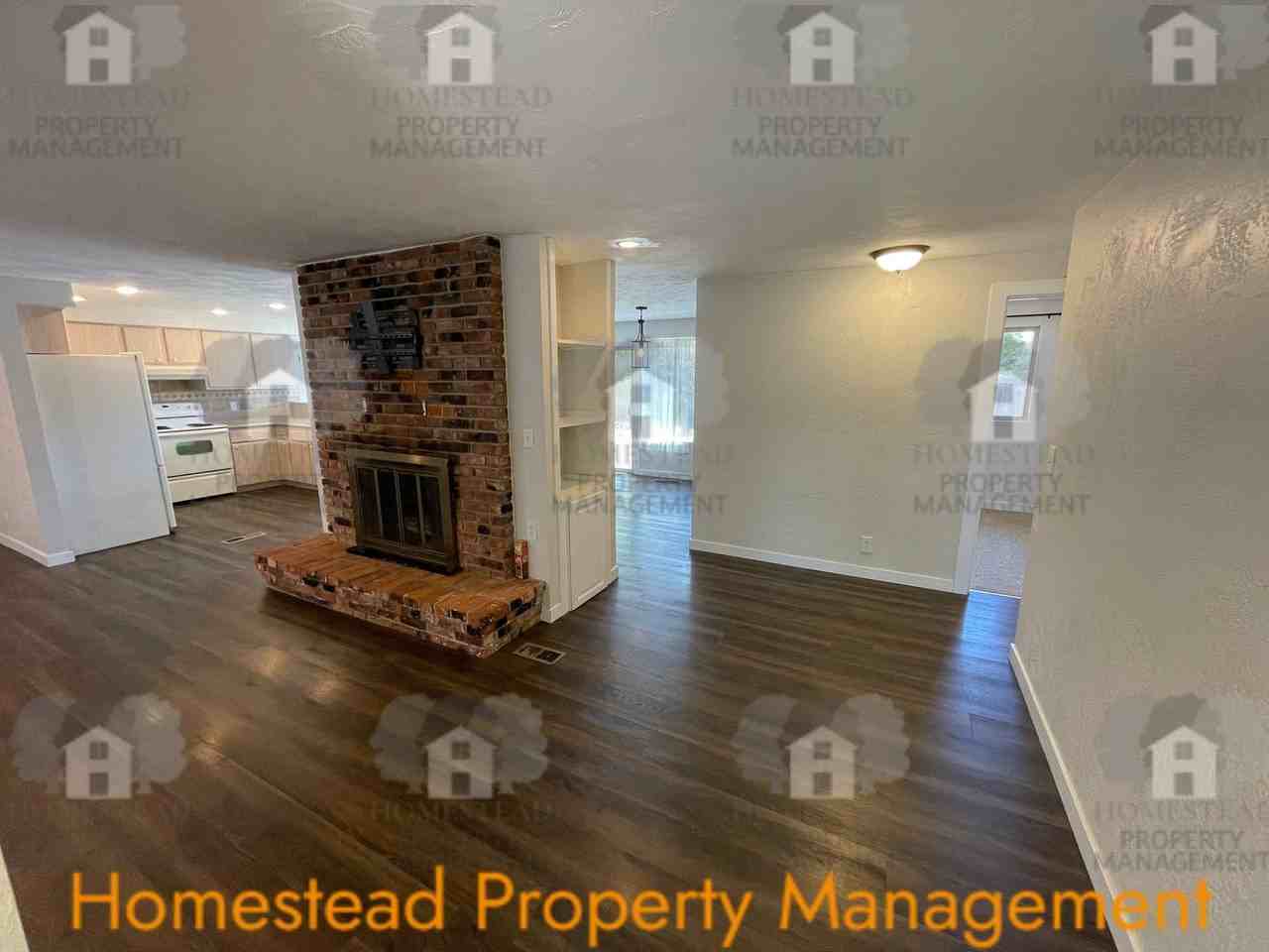 130 Cottonwood Ct N - Photo 3 of 26