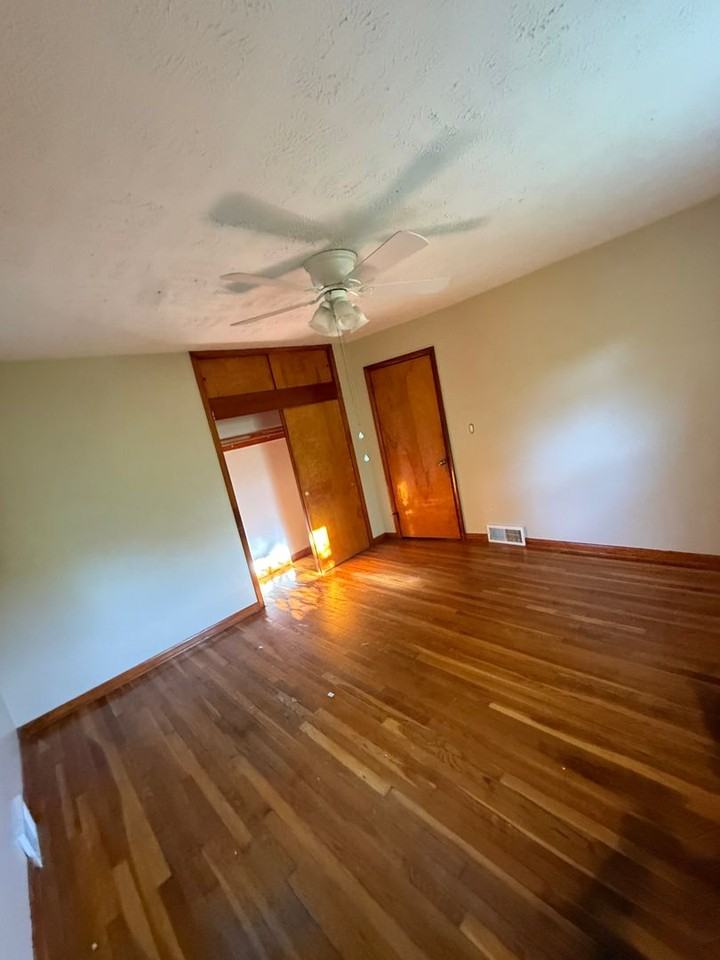 20015 Marvin Rd - Photo 3 of 11