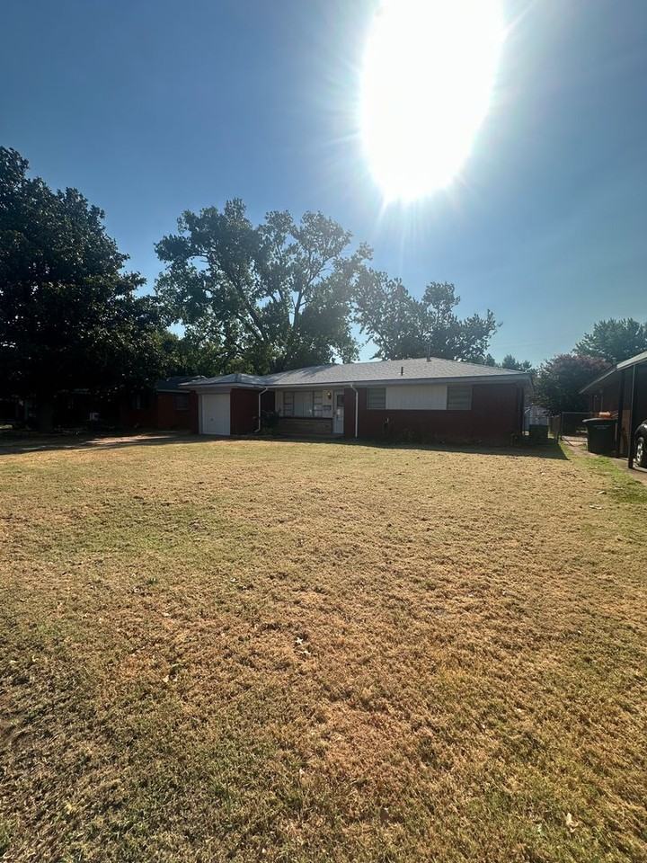 2524 Eagle Dr - Photo 2 of 50