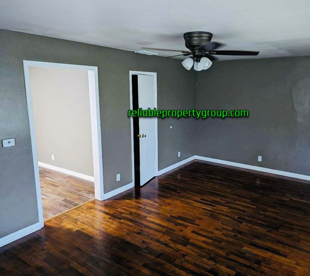 2817 S Gallatin St - Photo 4 of 11