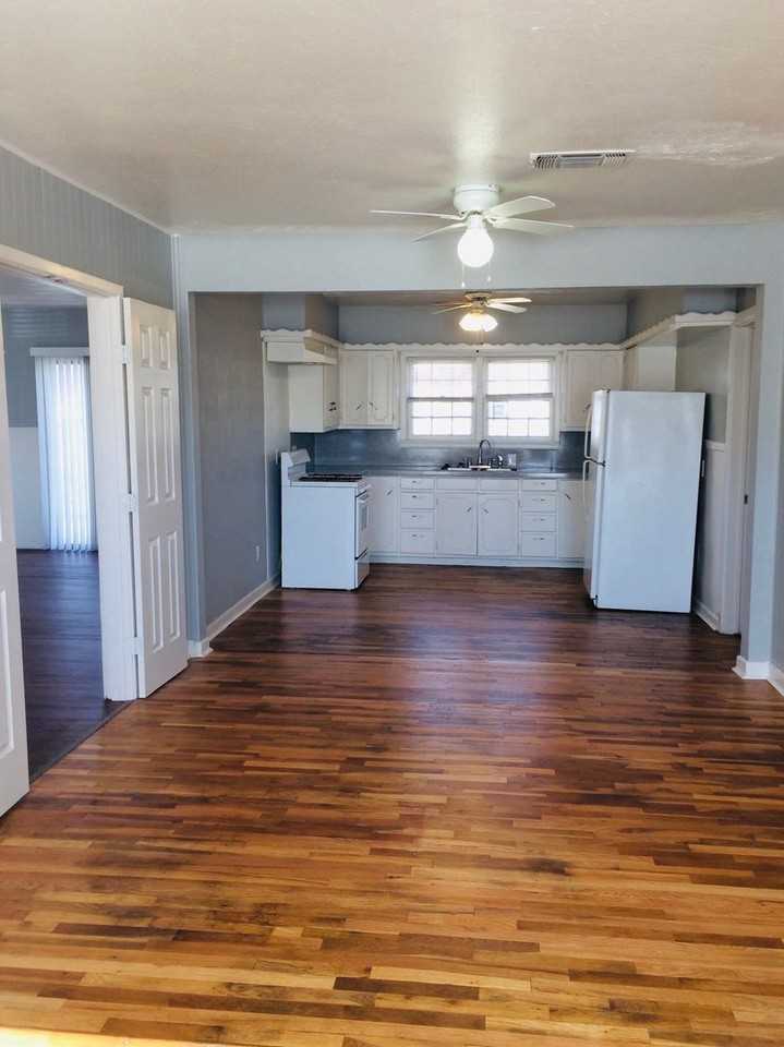 3508 26th St - Photo 3 of 15