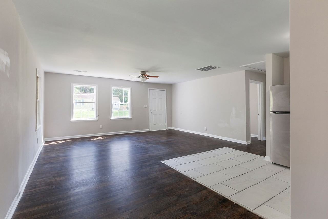 1889 North Ave Nw - Photo 7 of 15