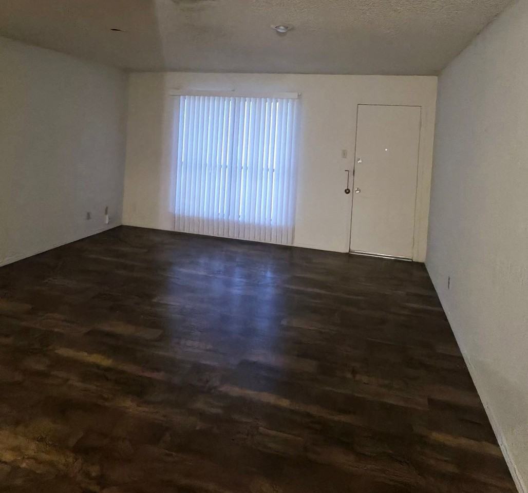 107 Vista Way - Photo 3 of 4