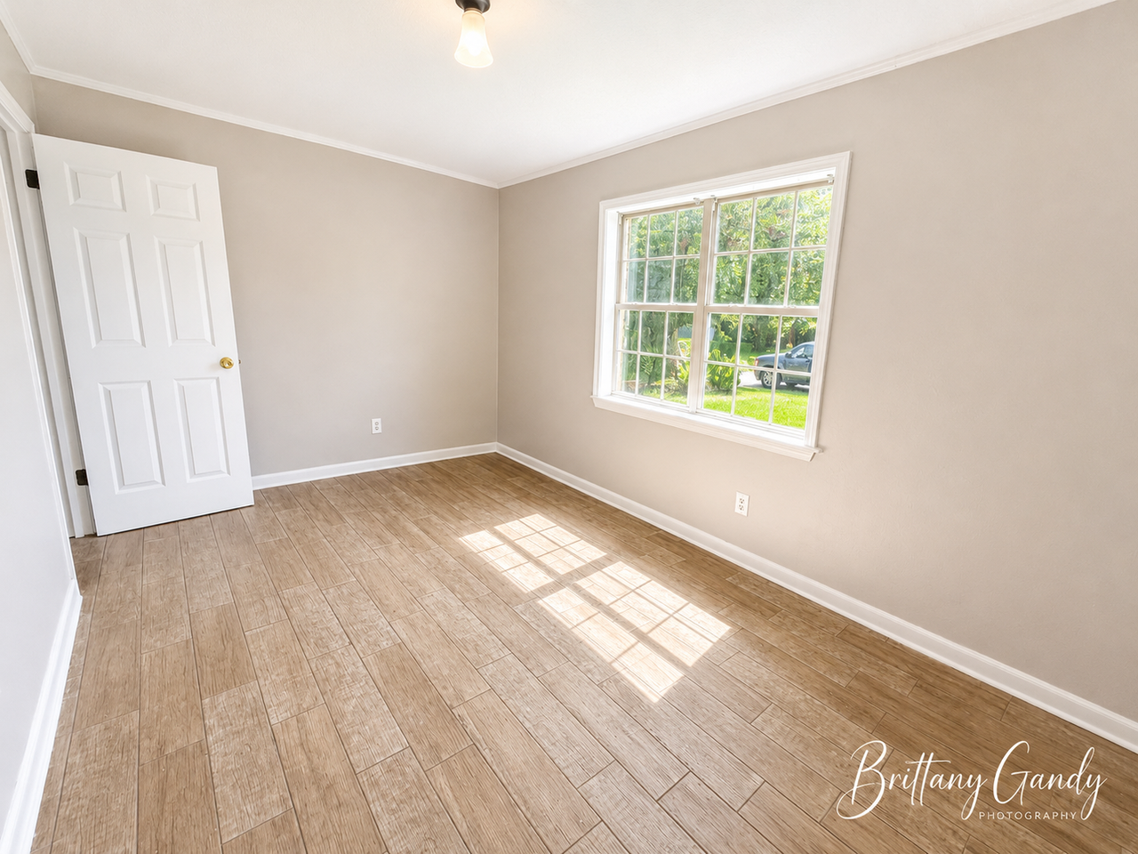 5309 Daffodil Ave - Photo 6 of 11