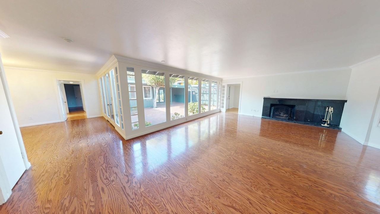 1811 Visalia Row - Photo 2 of 18