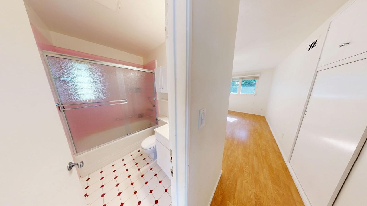 1811 Visalia Row - Photo 5 of 18