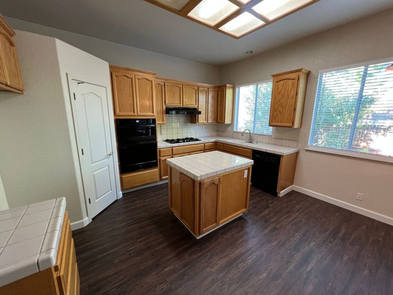 1017 Halidon Way - Photo 5 of 22